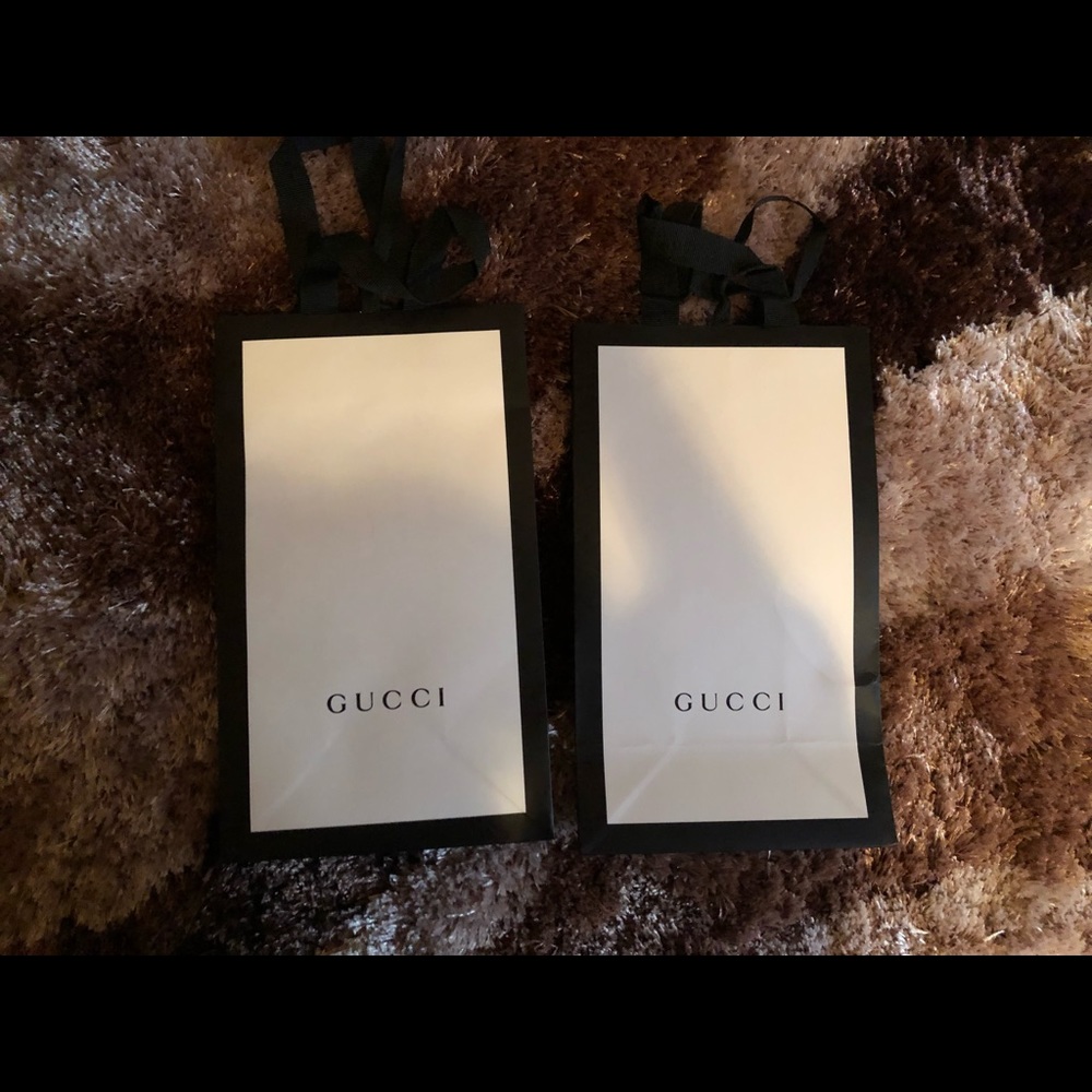 Gucci shopping bag, small paper bag 11.42”*6.7”*4.33”